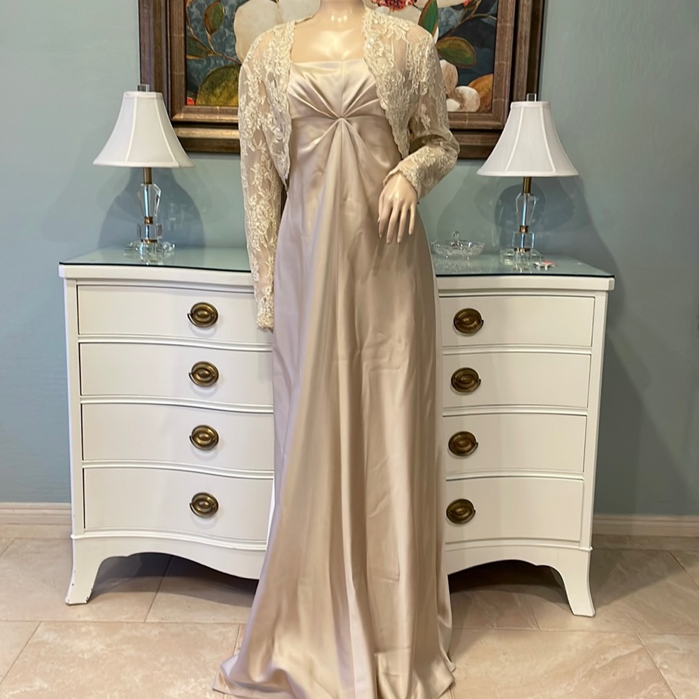 NWT Laundry By Shelli Segal Formal Mother of the Bride Gown With Shrug